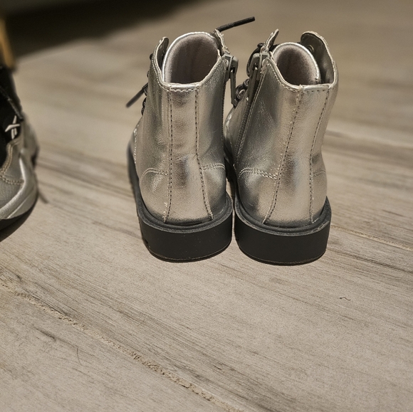Gap silver boots - Picture 2 of 5